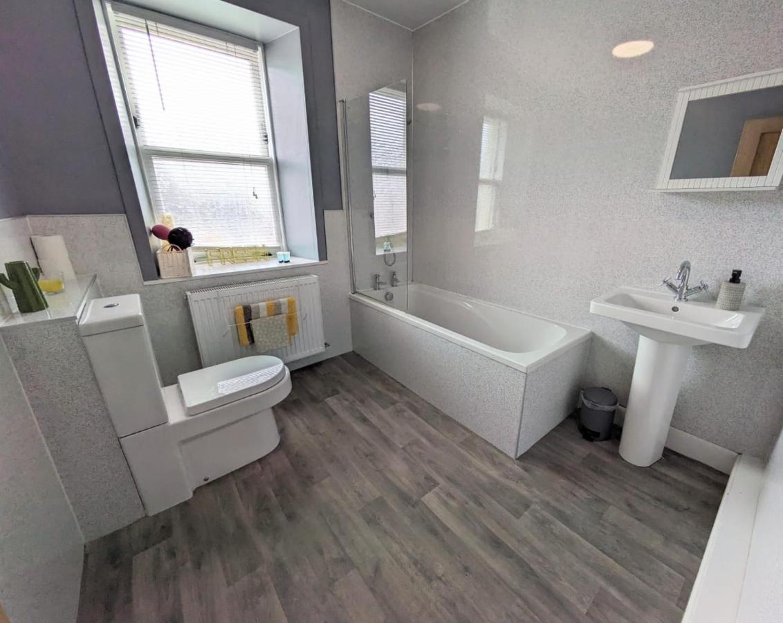 Apartment 2 Bedroom Townhouse On Nc500, Wick, Highland *